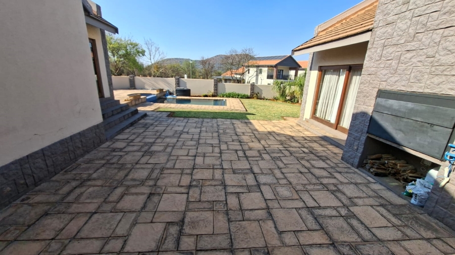 4 Bedroom Property for Sale in Buffelspoort Eco Estate North West